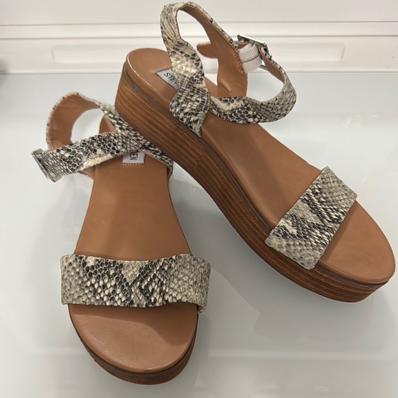 Steve Madden Snake Print Platform Sandals - Picture 1 of 6